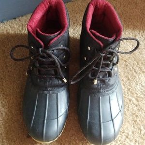 Duck boots